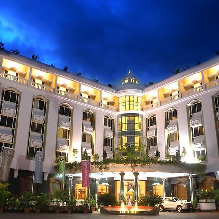 Hotel Sandesh The Prince Mysore Exterior foto