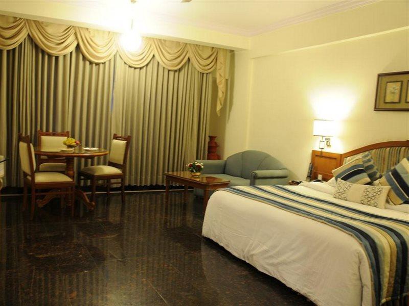 Sandesh The Prince Mysore Exterior foto