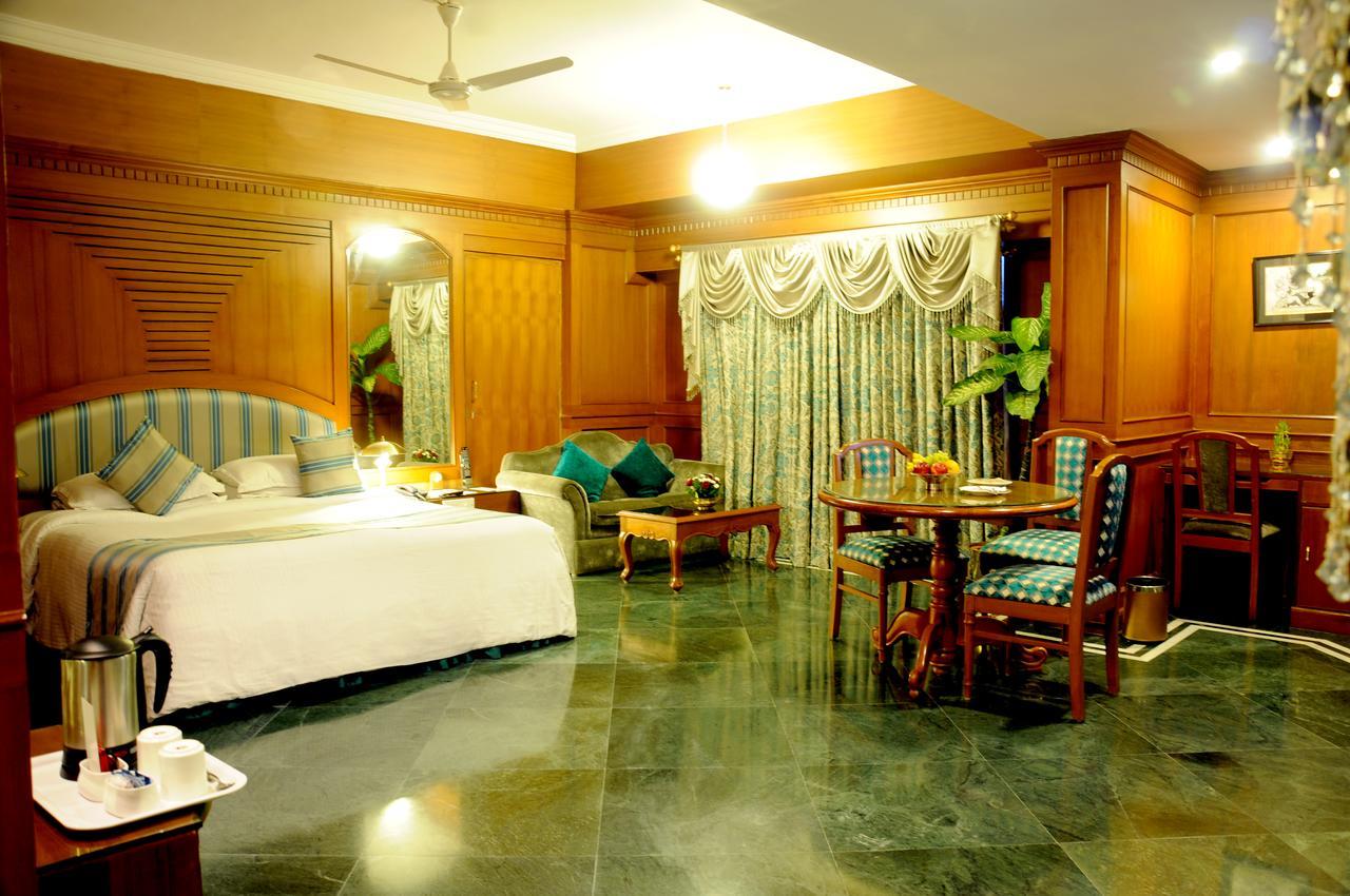 Sandesh The Prince Mysore Exterior foto